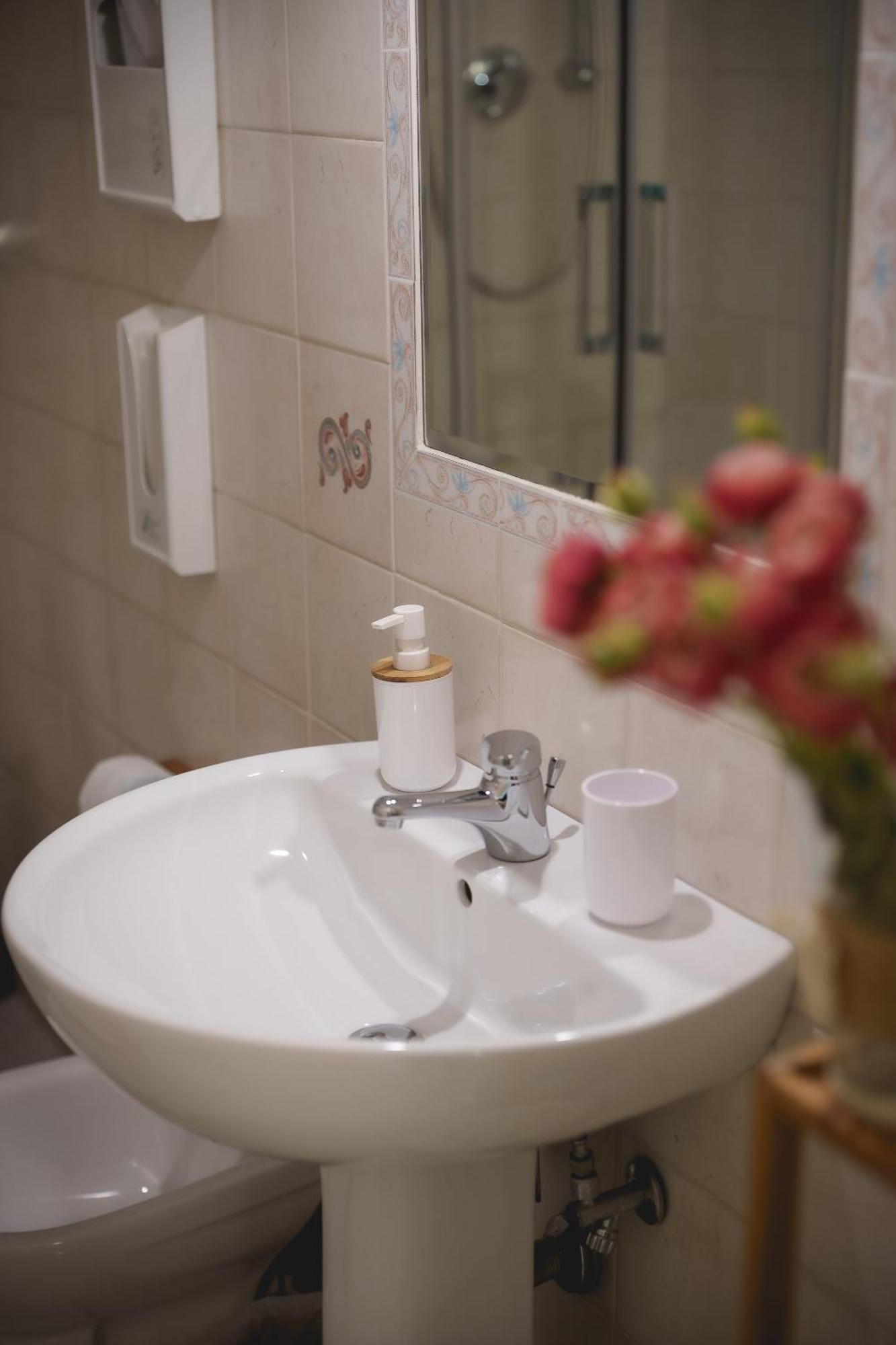Le Tare 3* Rome